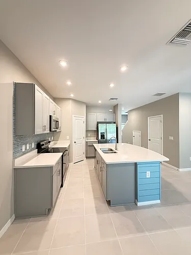 6425 Fairmont Ln Photo 1