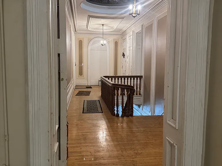 207 Plymouth Ave S #9 — Photo 14