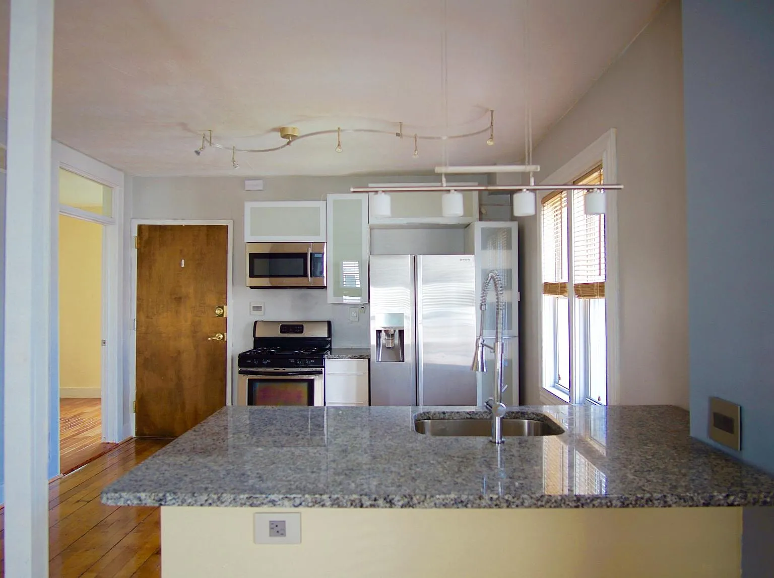 12 Africa St — Photo 3
