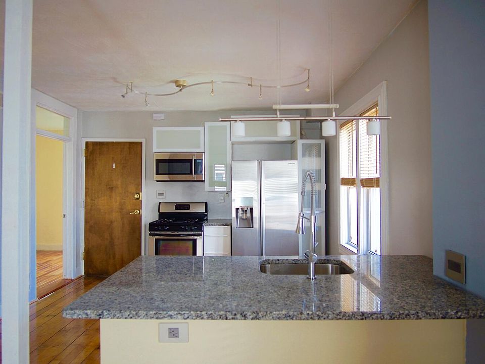 12 Africa St 4, Providence, RI 02903 Zillow