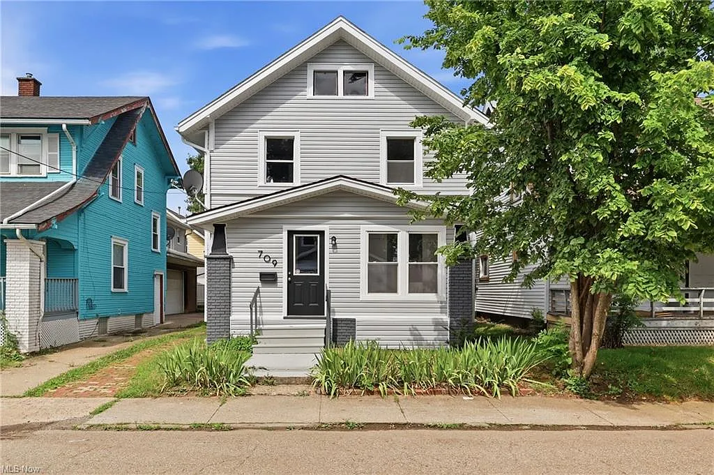 3 bed, 1152 sqft, $1,300 — Photo 1