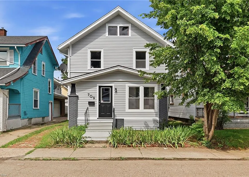 709 Columbus Ave NW