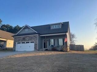 8145 SW Cobblestone Dr, Cleveland, TN 37323