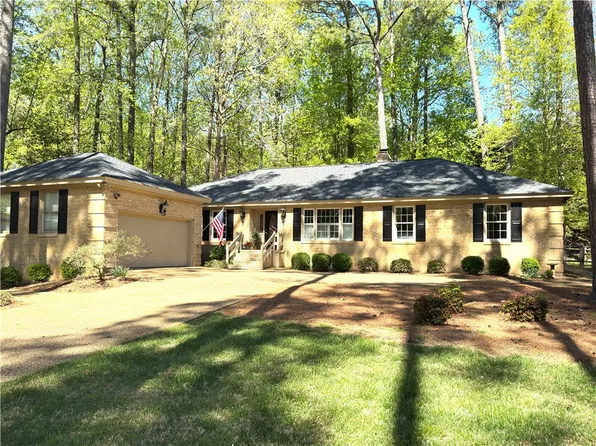 105 James Longstreet, Williamsburg, VA 23185