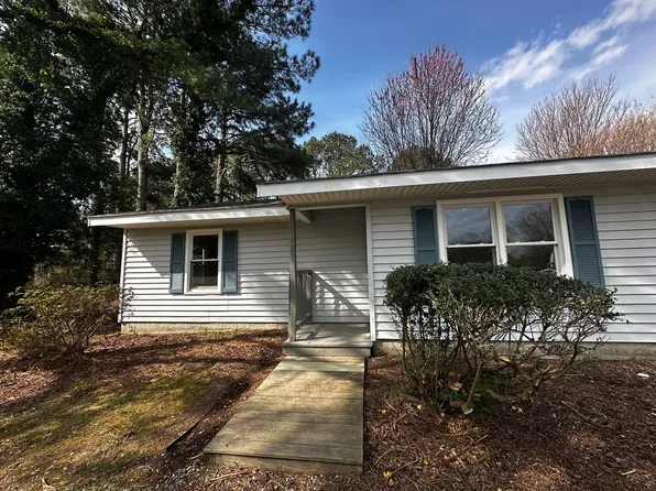 99 Cardinal Acres Dr, Williamsburg, VA 23185