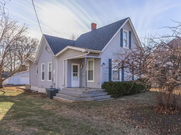 154 W Main St, El Paso, IL 61738