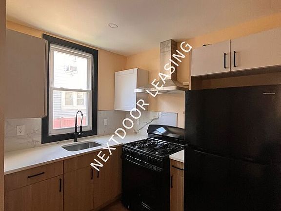 5th image of 283 Monticello Ave #1M