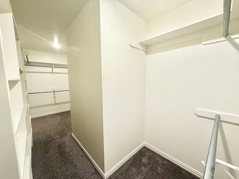 7326 Harpers Ridge Ln — Photo 12