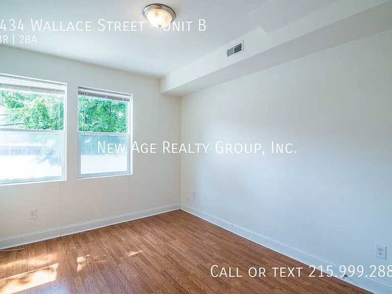 3434 Wallace St #B — Photo 12