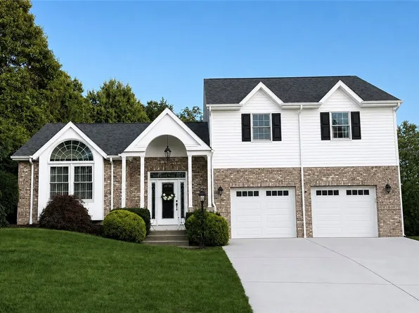 432 Finnin Rd, New Kensington, PA 15068