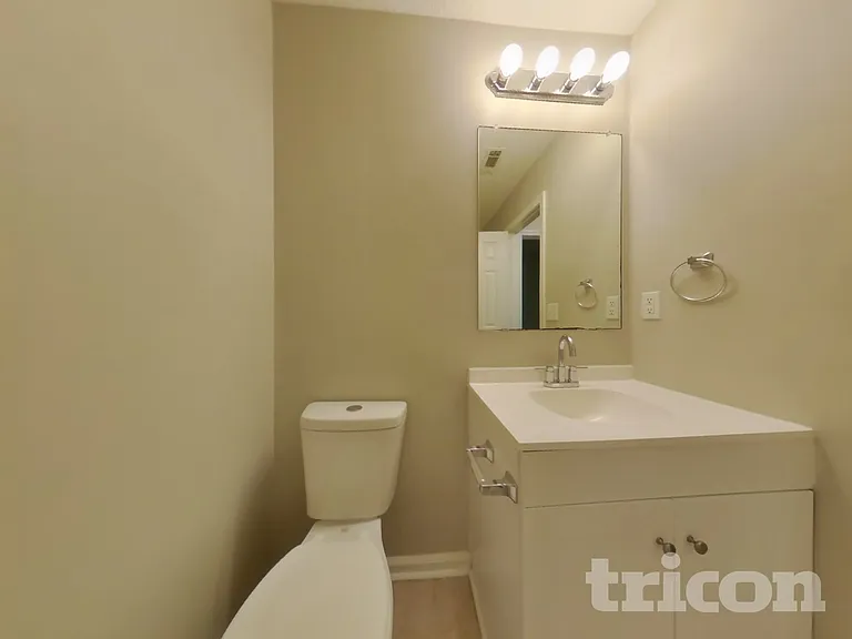 1104 Saint Phillips Ct — Photo 16
