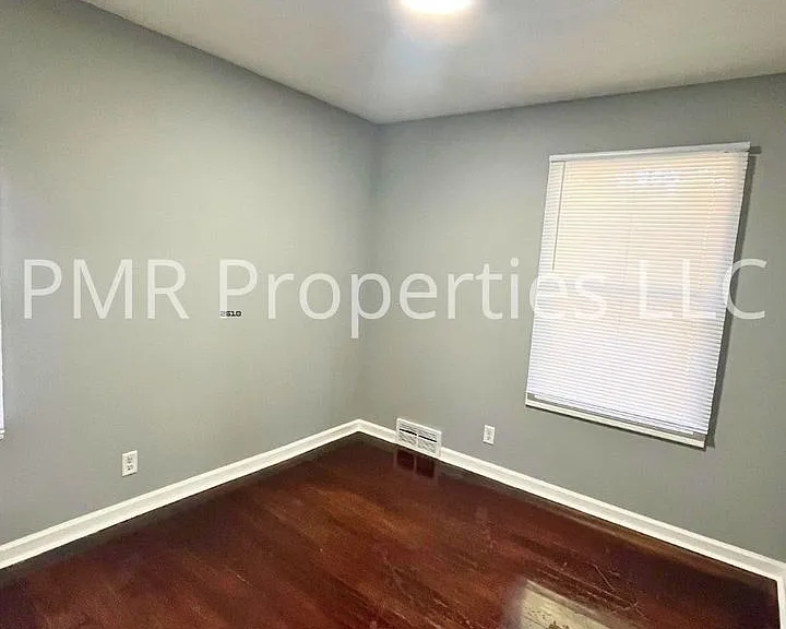 5616 N 28th Ave — Photo 9