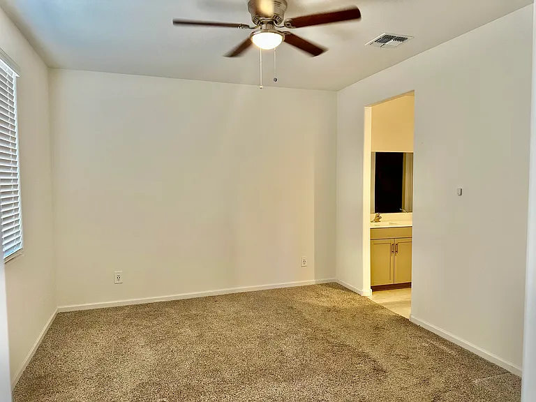 9911 N Summerstone Ave — Photo 10
