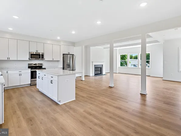 624 Doyle Rd, Deale, MD 20751