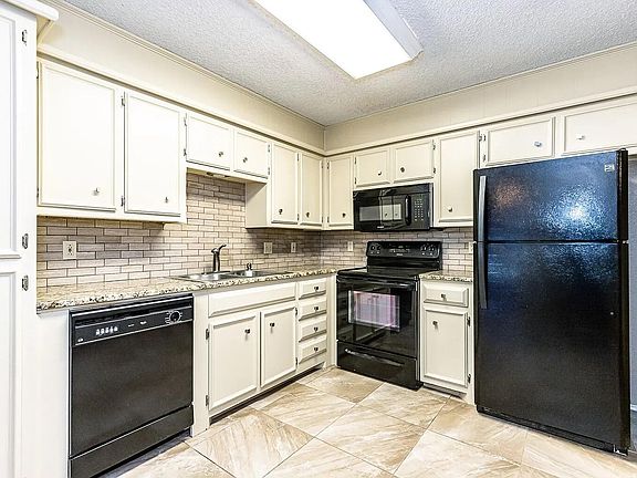 5th image of 5809 2nd St