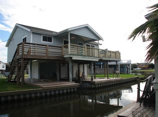 134 Redfish Dr, Freeport, TX 77541