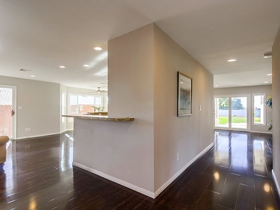 3rd image of 6374 Lake Apopka Pl