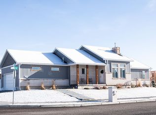 596 Foxhill Dr, Rigby, ID 83442