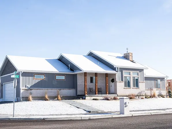 596 Foxhill Dr, Rigby, ID 83442