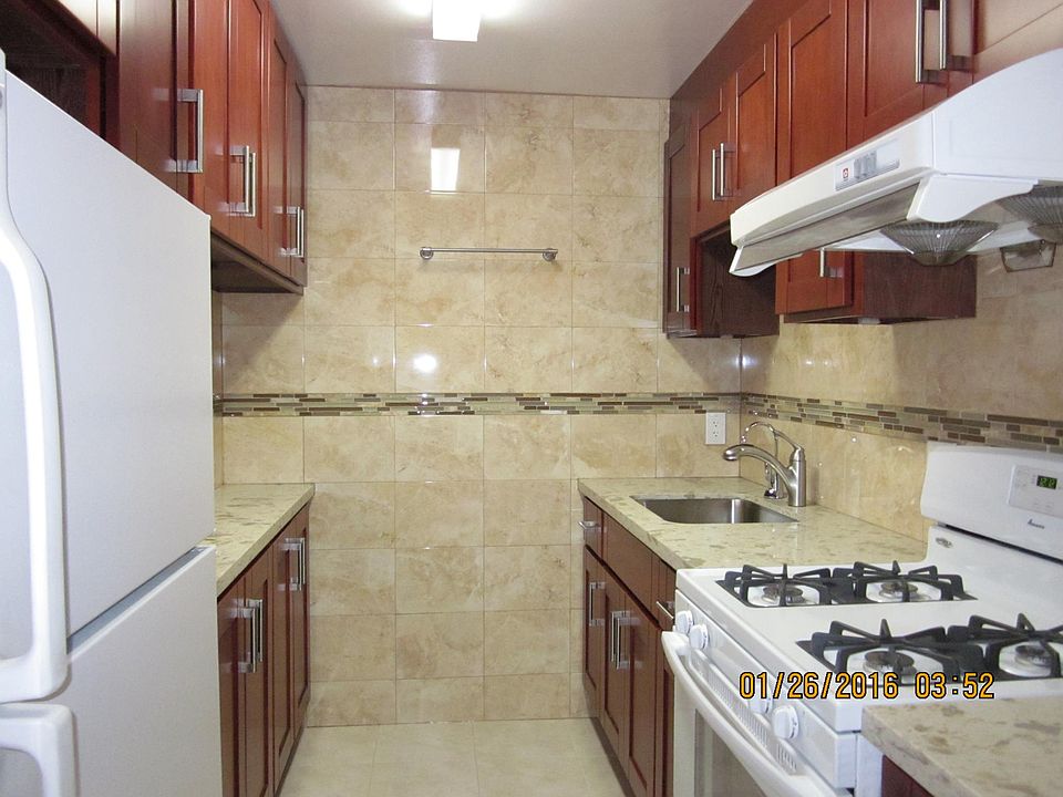 new remodeled Kitchen. High material of tile stones.