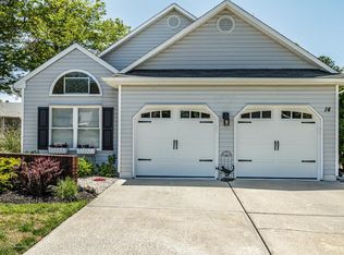 14 Hampton Rd, Manahawkin, NJ 08050