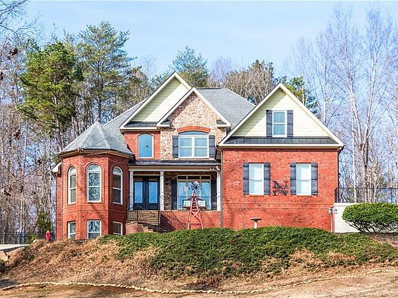 2nd image of 351 Shoals Ln