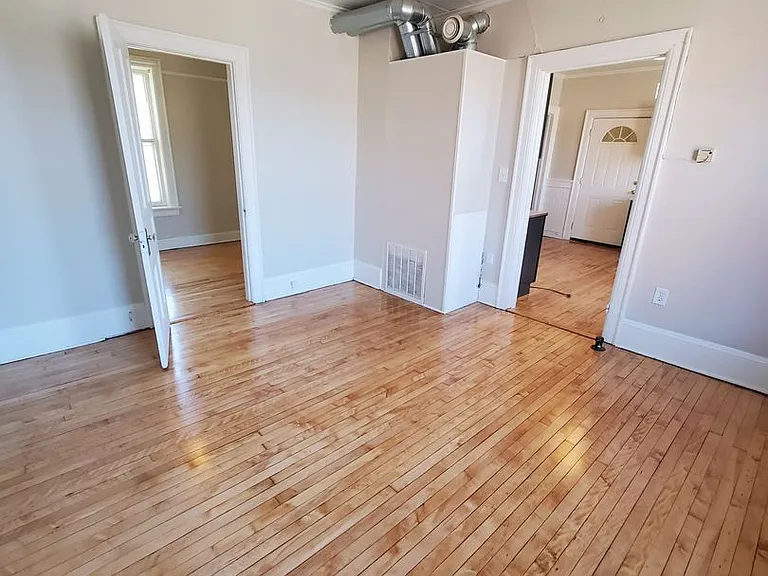 800 E Chambers St./3010 N Fratney St. (6 Unit) — Photo 3