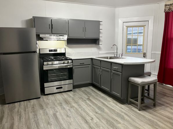 3 N Oak St UNIT A