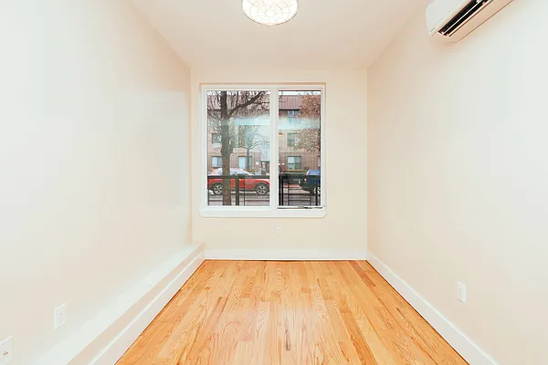 Rented by Nooklyn NYC LLC | media 24