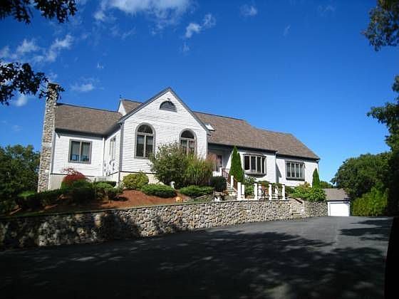 1st image of 139 Brentwood Dr