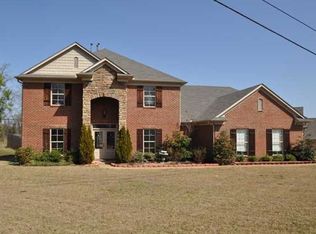 18 Sterling Ridge Dr, Atoka, TN 38004