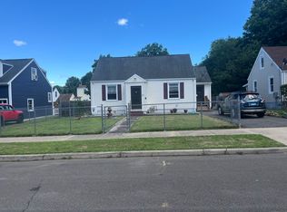 57 Glen View Ter, New Haven, CT 06515