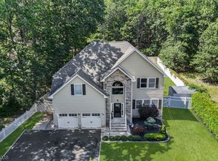 24 Friendship Rd, Howell, NJ 07731