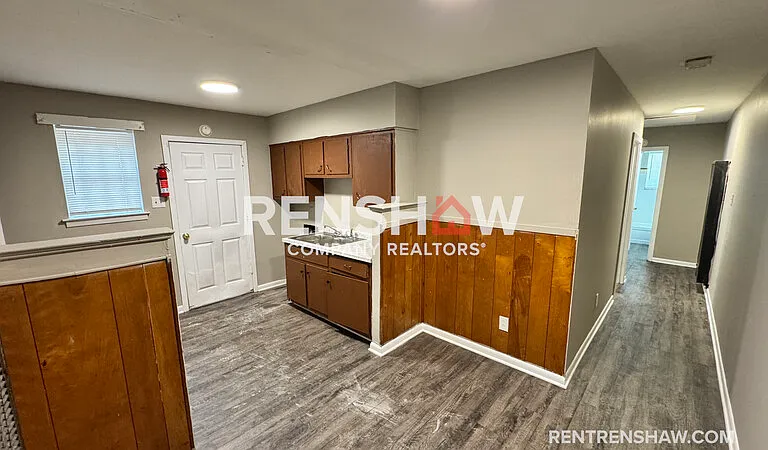 1072 S Willett St — Photo 4