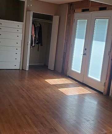 5th image of 4510 Woodlawn Dr