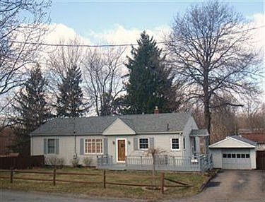 1st image of 270 Ingleside Dr