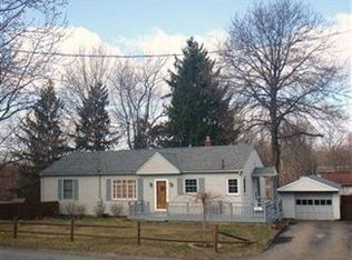 270 Ingleside Dr, Akron, OH 44319