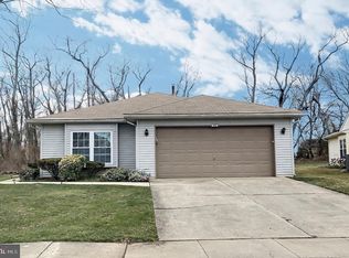 17 Candlelight Cir, Columbus, NJ 08022