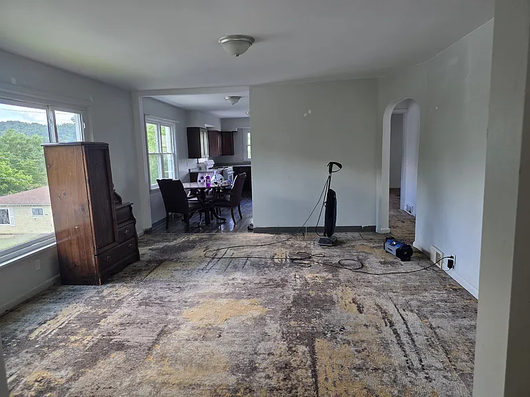 3496 Franklin St — Photo 8