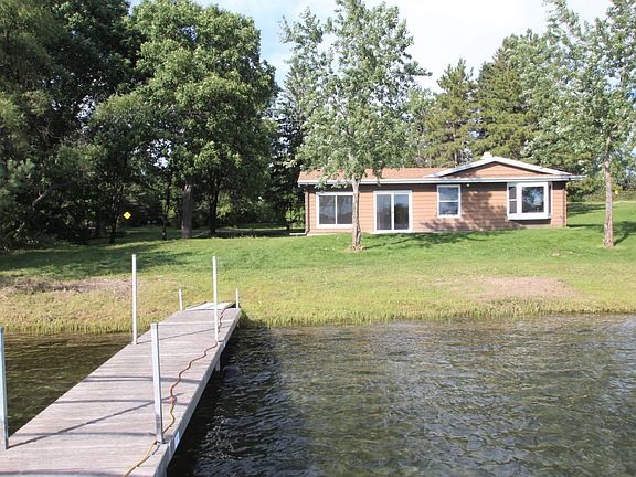 3rd image of 14654 Shoreline Ln