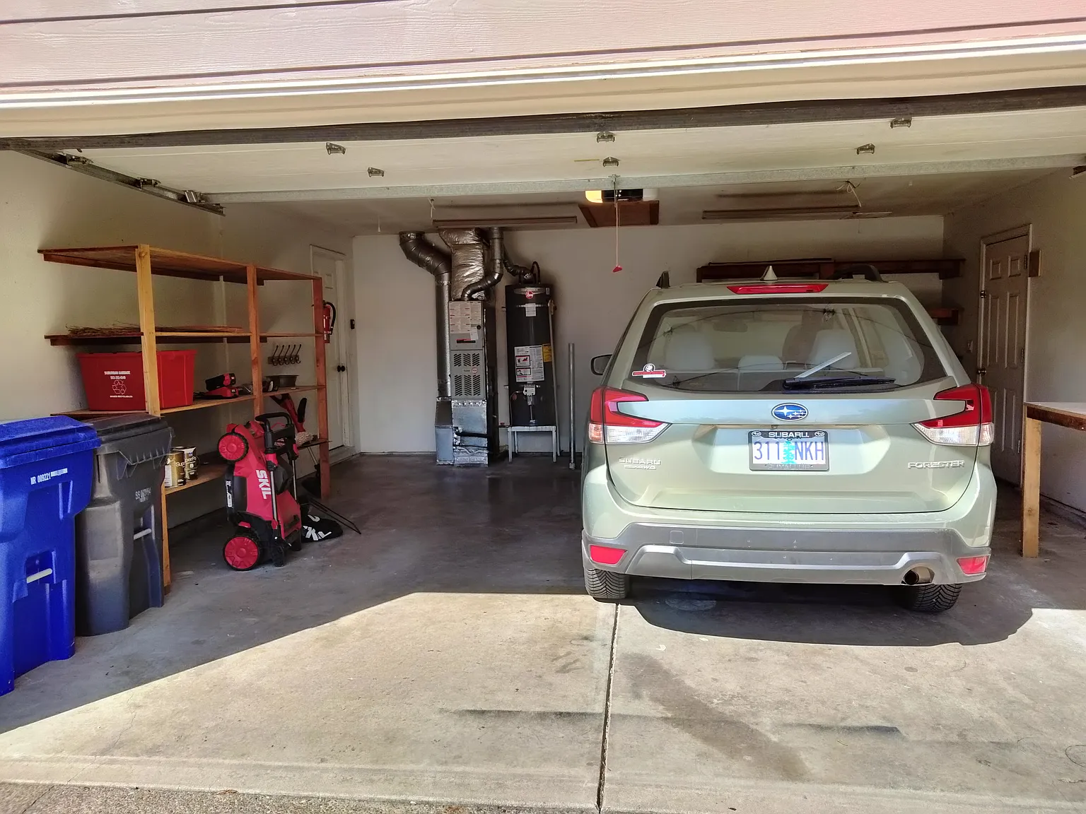 3 bed, 1324 sqft, $2,250 — Photo 2