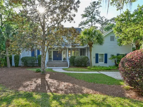 852 Island Cir W, Saint Helena Island, SC 29920