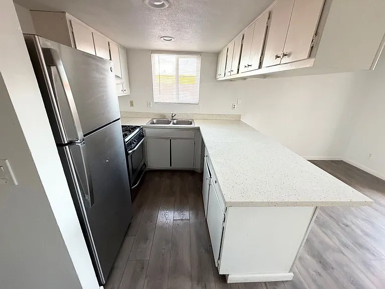 6953 Hopkins Dr #D — Photo 10