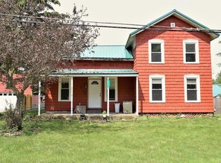 3132 Johnson Creek Rd, Middleport, NY 14105