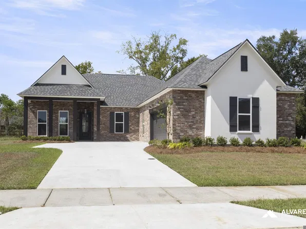 10142 Sanctuary Oaks Dr, Baton Rouge, LA 70817