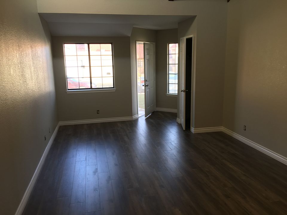 2nd image of 19193 Elm Dr