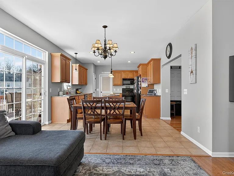 3 Moorefield Cir — Photo 23
