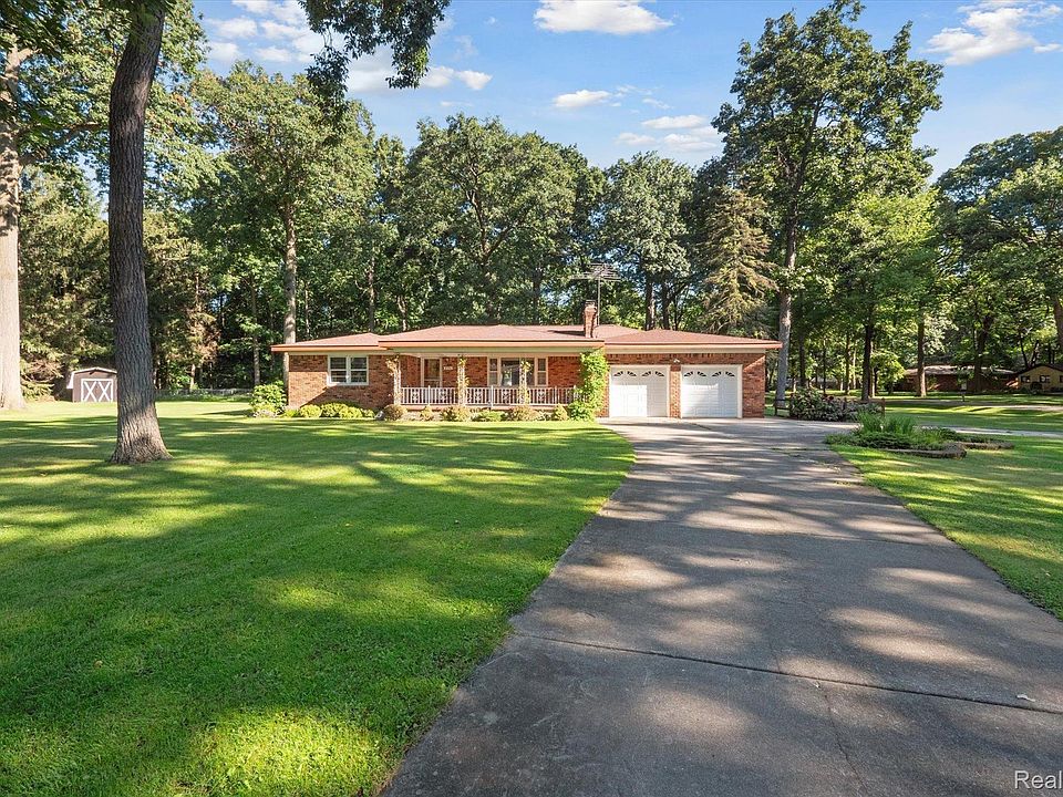 1st image of 2551 Parkinson Blvd