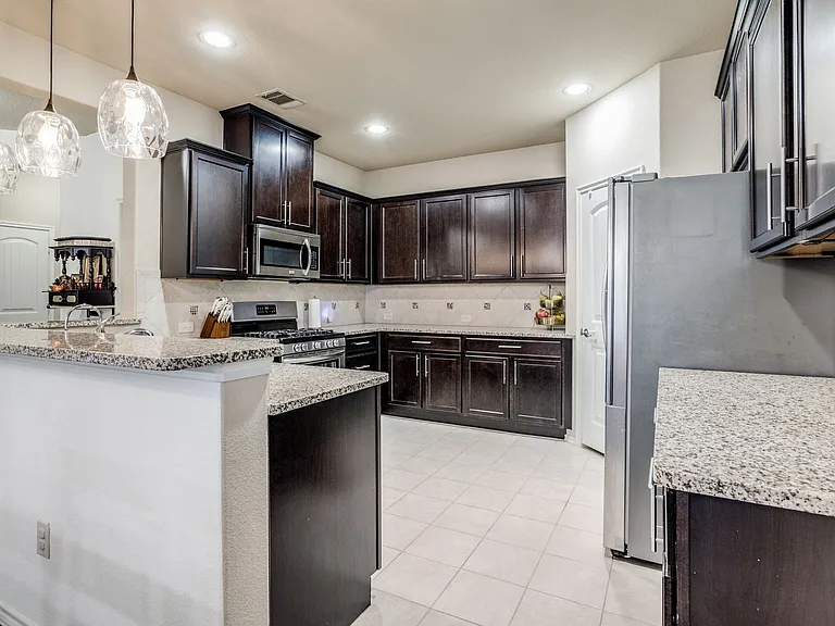 613 Blue Teal Pl — Photo 11