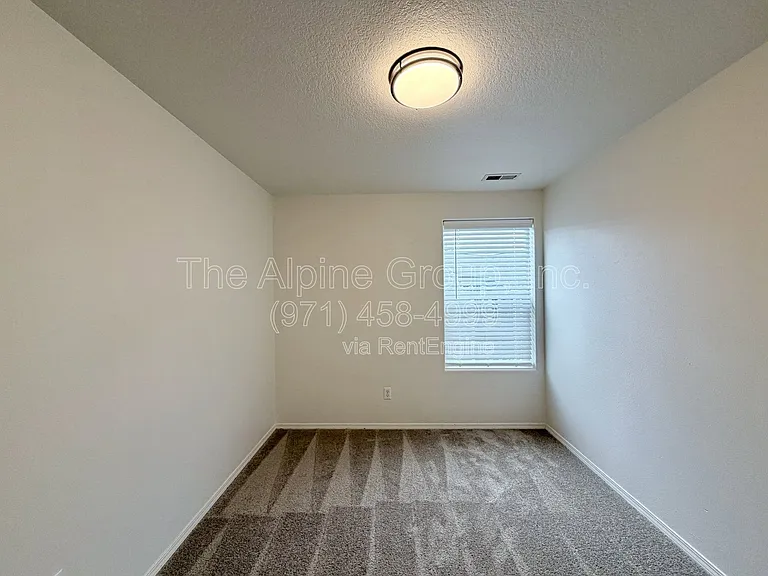 5817 NW 174th Ave — Photo 15